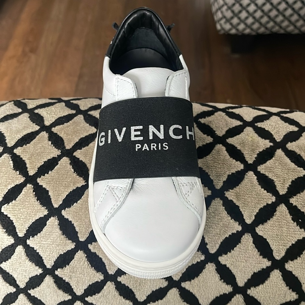 Toddler shoes